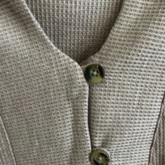 Shirt - Picture 3 of 6